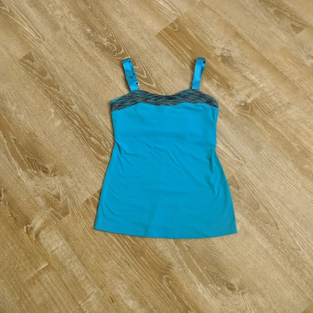 Lululemon tank, size 6